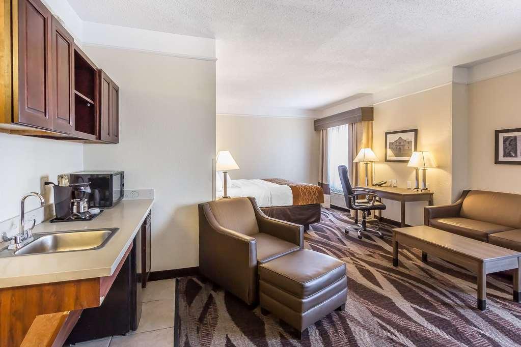Comfort Inn Near Frost Bank Center San Antonio Extérieur photo