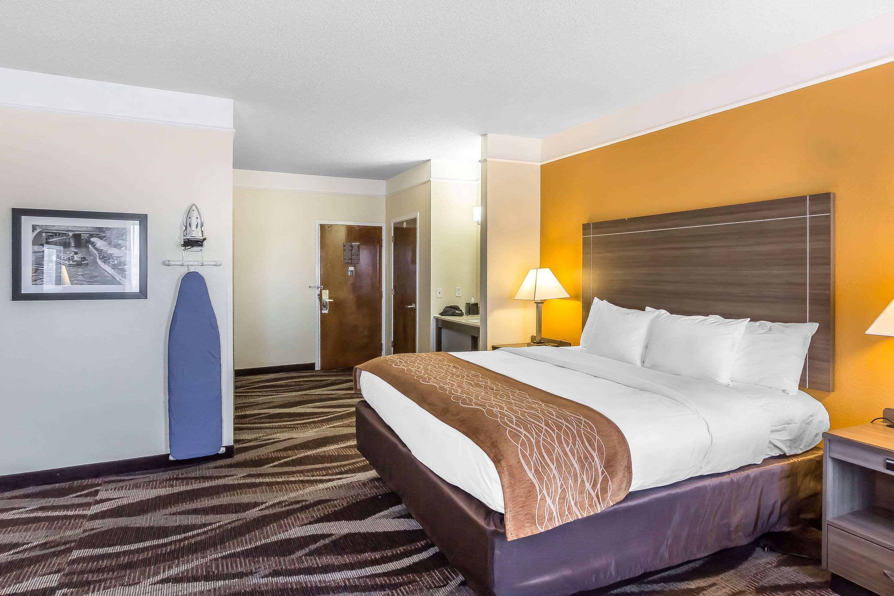 Comfort Inn Near Frost Bank Center San Antonio Extérieur photo